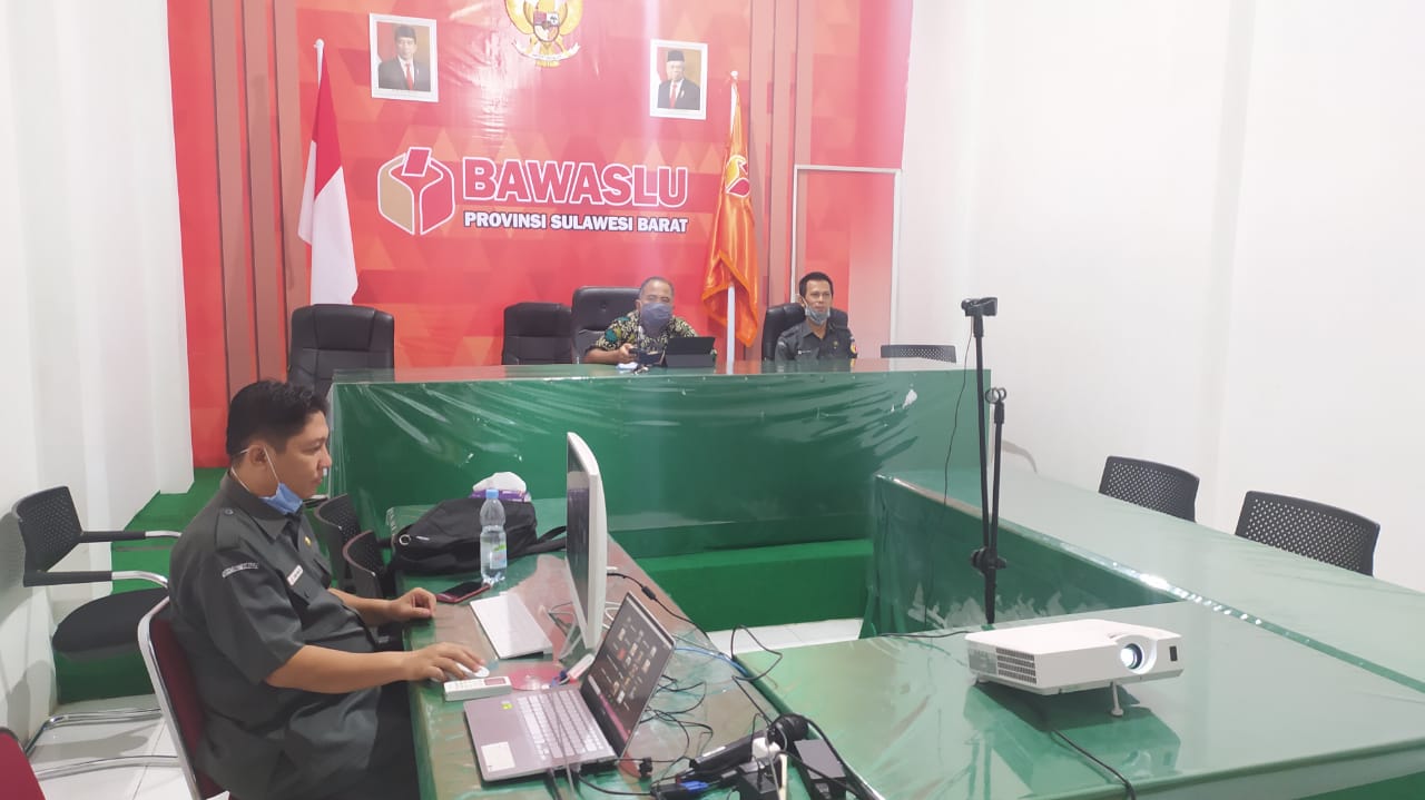 Hadapi Pemilihan Serentak 2020, Bawaslu Sulbar Ikuti Rakernis Penyelesaian Sengketa Pemilihan Secara Daring