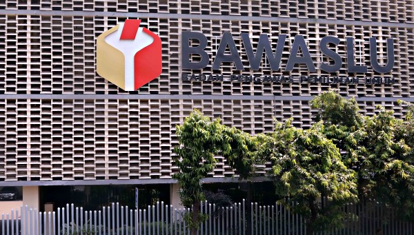 Pengumuman Hasil Penelitian Berkas Administrasi Calon Anggota Bawaslu Kabupaten Provinsi Sulawesi Barat