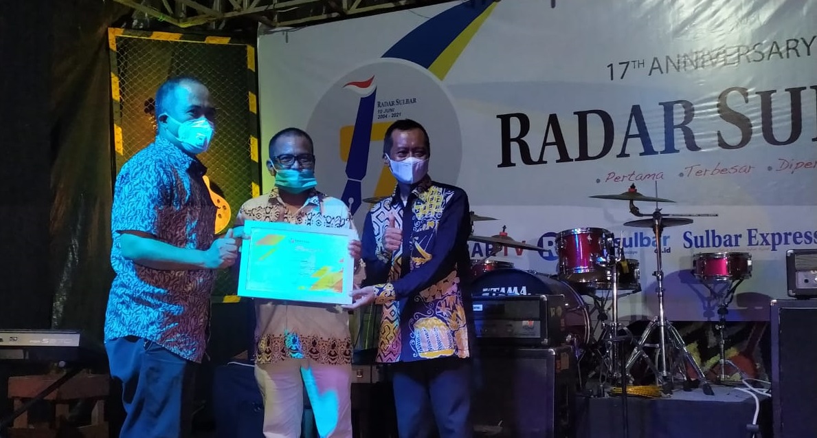 Selamat Ulang Tahun Radar Sulbar, Salam Awas!