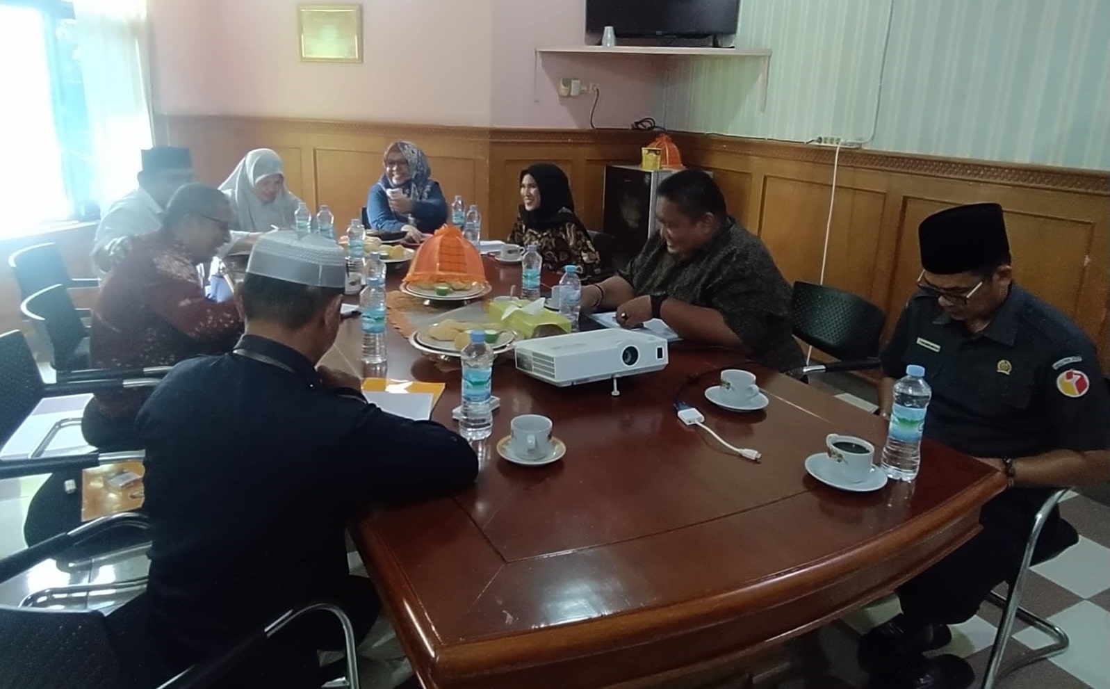 Upaya Pencegahan Pada Tahapan Verifikasi Administrasi Masa Perbaikan, Bawaslu Sulbar Lakukan Pertemuan Bersama KPU Sulbar