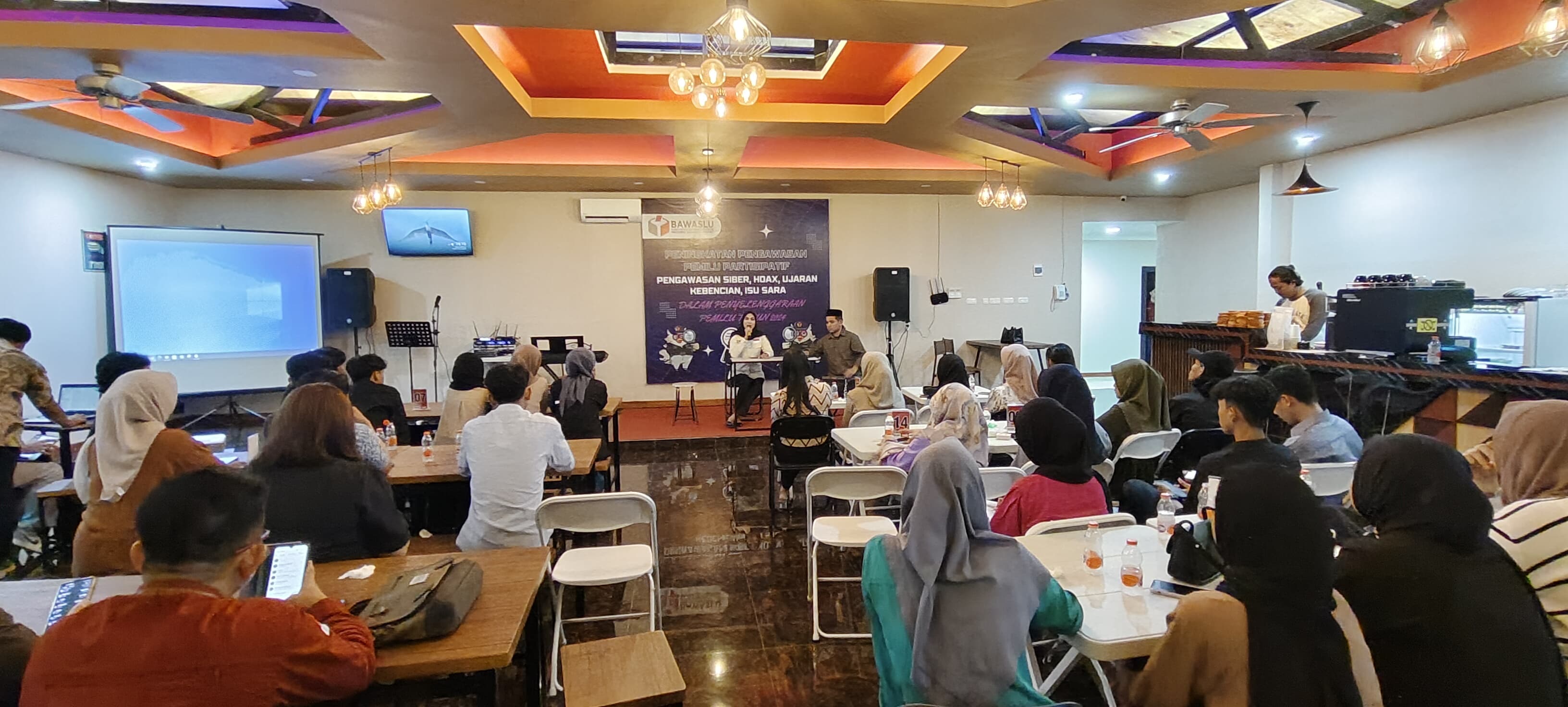 Helat Sosialisasi Pengawasan Partisipatif: Awasi Hoax, Ujaran Kebencian, Dan Isu SARA Dalam Pemilu