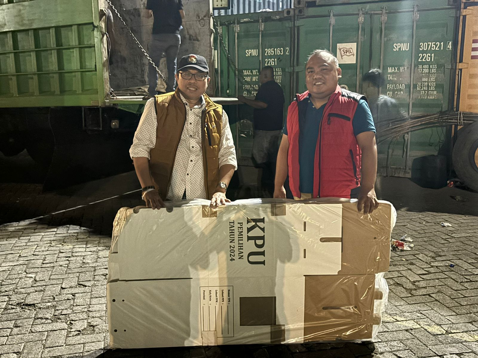 Bawaslu Sulbar Awasi Pendistribusian Logistik Kotak Suara Pilkada Sulbar 2024 ke Enam Kabupaten