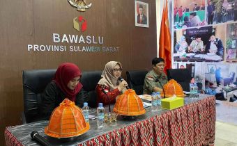 Jelang Verifikasi Faktual Dukungan Pemilih Bakal Calon DPD, Bawaslu Sulbar Gelar Rakor Bersama Bawaslu Kabupaten