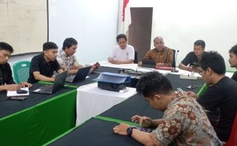 Kunjungi Bawaslu Mamuju Tengah, Sulfan Tekankan Pendirian Posko Pengaduan