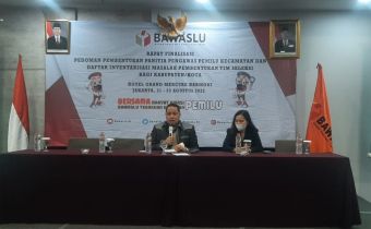 Hadiri Rapat Finalisasi Perekrutan Panwascam, Usman : Akses Kemudahan Bagi Peserta Tanpa Sampingkan Undang-undang