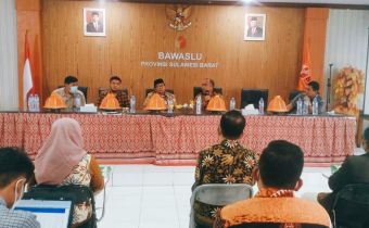 Bawaslu Sulbar Gelar Pembinaan Keuangan dan Sosialisasi Perpajakan
