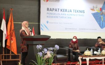 Rakernis Administrasi Kesekretariatan, Lolly : Pimpinan dan Sekretariat Harus Saling Melengkapi