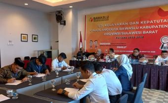 Puluhan Calon Anggota Bawaslu Kabupaten Jalani Fit And Proper Tes