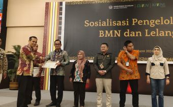 Bawaslu Sulbar Terima Pengarhargaan Dari KPKNL 2023.