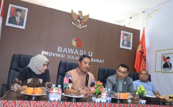 Dalam Kunjungan ke Bawaslu Sulbar Jelang Pilkada 2024, Gubernur Bahtiar Baharuddin Tegaskan Pentingnya Keamanan dan Transparansi