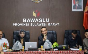Perkuat Strategi Pengawasan, Bawaslu Sulbar Bahas PDPB dan Data Pemilih dalam Rapat Konsolidasi