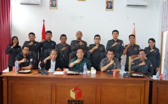Bawaslu Sulbar Dorong Sinergi Keterbukaan Informasi Publik Lewat Rapat Evaluasi di Mamuju